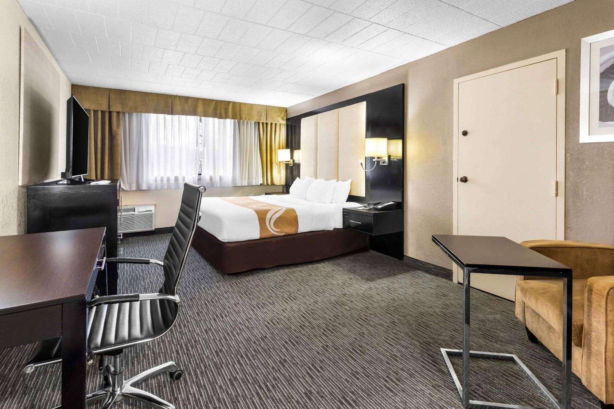 Quality & Hotel